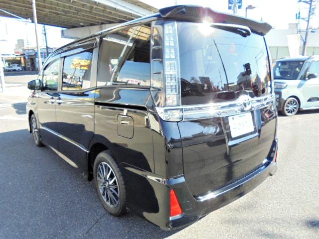 ヴォクシー ＺＳ　煌ＩＩ　車検整備２年付　１オーナー車　走行５６．０３１ｋｍ　純正９型ＳＤナビ　フルセグＴＶ　リアカメラ　ＥＴＣ車載器　両側電動スライドドア　ＬＥＤヘッドライトライト（11枚目）