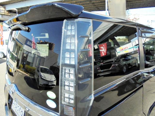ヴォクシー ＺＳ　煌ＩＩ　車検整備２年付　１オーナー車　走行５６．０３１ｋｍ　純正９型ＳＤナビ　フルセグＴＶ　リアカメラ　ＥＴＣ車載器　両側電動スライドドア　ＬＥＤヘッドライトライト（13枚目）