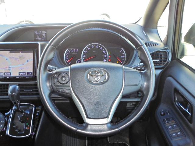 ヴォクシー ＺＳ　煌ＩＩ　車検整備２年付　１オーナー車　走行５６．０３１ｋｍ　純正９型ＳＤナビ　フルセグＴＶ　リアカメラ　ＥＴＣ車載器　両側電動スライドドア　ＬＥＤヘッドライトライト（19枚目）