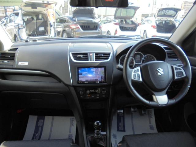 スイフトスポーツ ベースグレード　ディスチャージ装着車　ローダウン　レイズ１７インチアルミ　スズキスポーツマフラー　７インチＳＤナビフルセグＴＶ　ＥＴＣ　デジタルインナーミラー　走行６７，２２６ｋｍ　車検整備付き（22枚目）