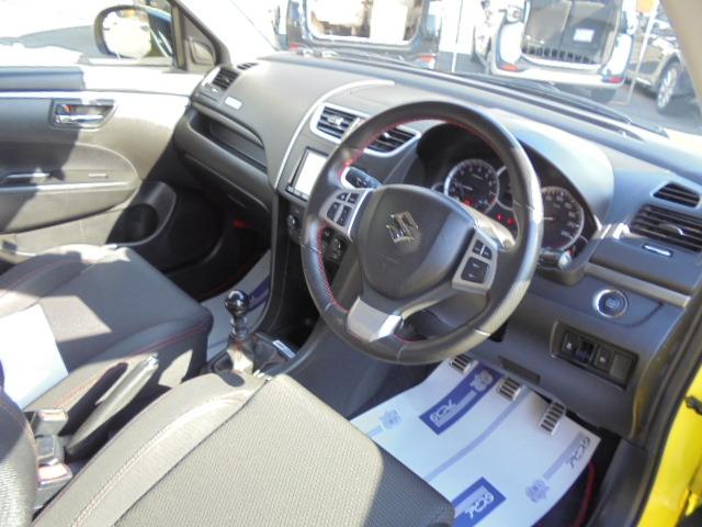 スイフトスポーツ ベースグレード　ディスチャージ装着車　ローダウン　レイズ１７インチアルミ　スズキスポーツマフラー　７インチＳＤナビフルセグＴＶ　ＥＴＣ　デジタルインナーミラー　走行６７，２２６ｋｍ　車検整備付き（28枚目）