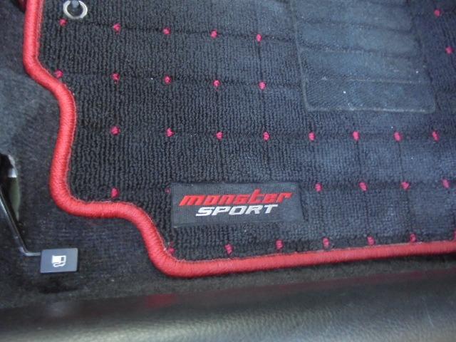 スイフトスポーツ ベースグレード　ディスチャージ装着車　ローダウン　レイズ１７インチアルミ　スズキスポーツマフラー　７インチＳＤナビフルセグＴＶ　ＥＴＣ　デジタルインナーミラー　走行６７，２２６ｋｍ　車検整備付き（32枚目）