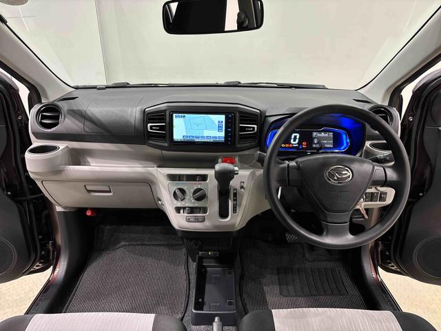 �V���v���ȃX�C�b�`�ށA�傫��������₷���f�W�^�����[�^�[�B�t�u�J�b�g�@�\�t���t�����g�K���X�̖ʐς�ʒu��肪�ǂ��A�^�]�̂��₷�����ŗD�悵�����ƂŁA�O���E�E�O�E���O�����̎��F���̗ǂ��������ł��I