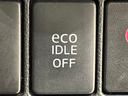 信号待ち等でのアイドリングを自動でストップさせて燃費を向上させる機能はON/OFF可能