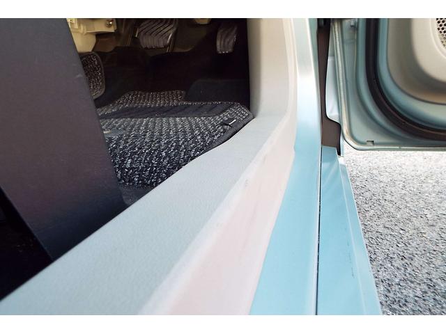 足元フラットで乗降りラクラク