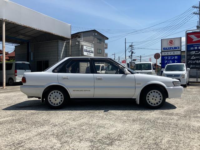 スプリンター ＳＥサルーン　リミテッドＧ　累計販売２００万台特別仕様車　ハイメカツインカムエンジン　５速マニュアル　６連メーター　レースハーフカバー　ゴールドエンブレム　純正カセット＆ＣＤ　純正ホイールキャップ　Ｒ１３４ａレトロフィット（9枚目）