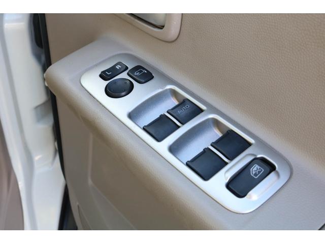 スクラムワゴン ＰＺターボ　スペシャルパッケージ　ターボ　フルタイム４ＷＤ　両側電動スライド　ＴＥＩＮ車高調　純正部品付属有　　キーレス　シートヒーター　ＨＩＤヘッドライト　ＨＤＤナビ　フルセグＴＶ　純正１４インチアルミ　オートステップ（12枚目）