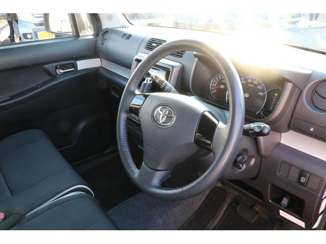 ピクシススペース カスタム　Ｇ　１年保証　スマートキー　ＨＩＤヘッドライト　純正１４インチアルミホイール　エコアイドル　オートエアコン（9枚目）