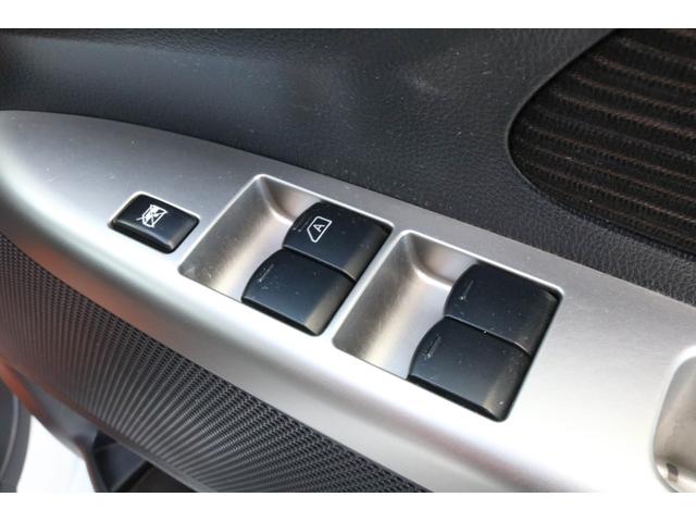 ｅＫカスタム Ｔ　１年保証　ターボ　プッシュスタート　ＨＩＤヘッドライト　オートライト　純正１５インチアルミホイール　ＨＤＤナビ　フルセグＴＶ　Ｂｌｕｅｔｏｏｔｈ　バックカメラ　オートエアコン　パワーウィンドウ（12枚目）