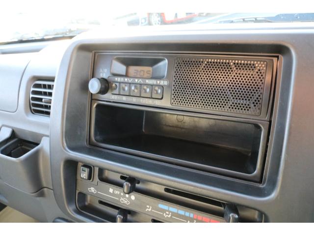 ハイゼットトラック エアコン・パワステ スペシャル 1年保証 4WD 5MT エアコン パワーステアリング 荷台ゴムマット付き 3方開(9枚目)