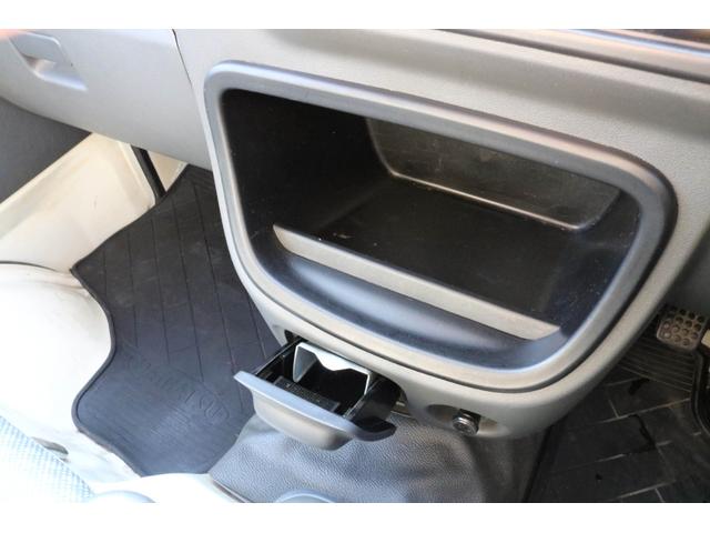 ハイゼットトラック エアコン・パワステ スペシャル 1年保証 4WD 5MT エアコン パワーステアリング 荷台ゴムマット付き 3方開(11枚目)