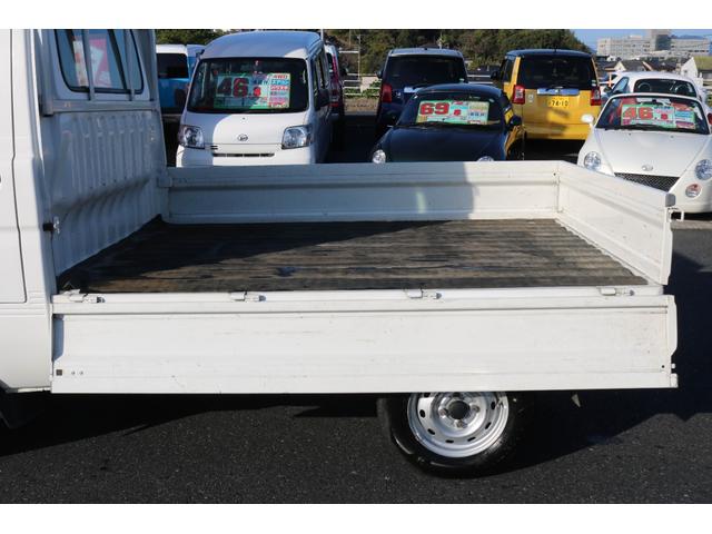 ハイゼットトラック エアコン・パワステ スペシャル 1年保証 4WD 5MT エアコン パワーステアリング 荷台ゴムマット付き 3方開(17枚目)
