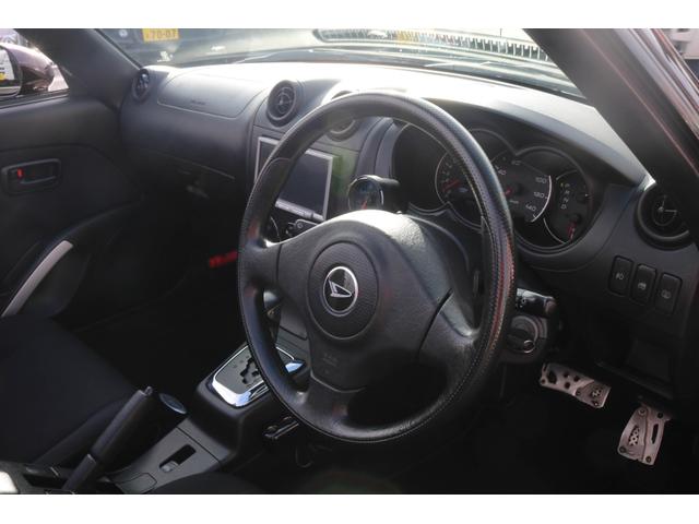 コペン アクティブトップ　電動ルーフ　４ＡＴ　ＭＴモード付　ターボ　ブーストメーター　ＥＣＵコントローラー　ＨＩＤヘッドライト　１４インチアルミホイール　外品エアロウィング　キーレス　ＳＤナビ　ワンセグＴＶ　ＣＤ再生　ＥＴＣ（9枚目）