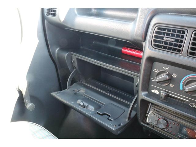アクティトラック SDX 4WD 5MT エアコン パワーステアリング リアエンジン 社外CDデッキ 3荷台3方開 荷台チェーン付 リアルタイム4WD(12枚目)