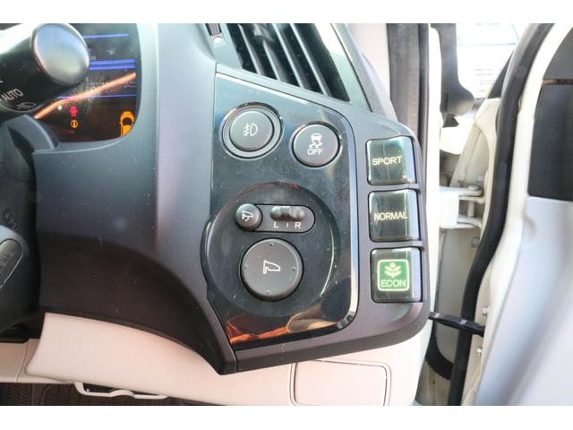 ＣＲ－Ｚ α　６ＭＴ　ハイブリッド　クルーズコントロール　純正ＨＤＤナビ　バックカメラ　ＨＩＤヘッドライト　スマートキー　ＥＴＣ　純正１６インチアルミホイール（13枚目）