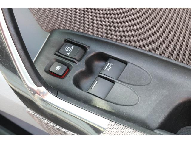 ＣＲ－Ｚ α　６ＭＴ　ハイブリッド　クルーズコントロール　純正ＨＤＤナビ　バックカメラ　ＨＩＤヘッドライト　スマートキー　ＥＴＣ　純正１６インチアルミホイール（15枚目）