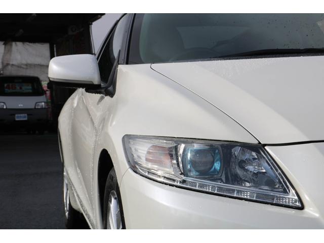 �w�b�h���C�g�����Y�̖������s���Ă���܂��B