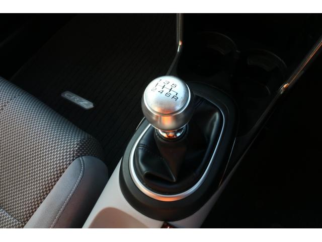 �V�t�g�̓t���A�U���l�s�ƂȂ��Ă���܂��B