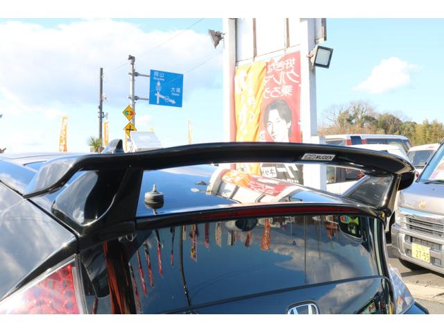 �������A�E�B���O�t���I�m�[�}���̂b�q�|�y��ׂĂ��Ȃ茩���ڂ��ς��܂��B