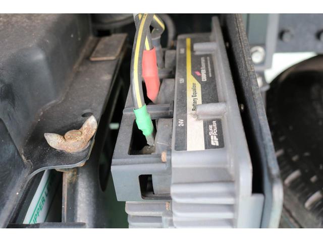 全低床 ディーゼルターボ 電動格納ミラー 荷台マット付き(9枚目)