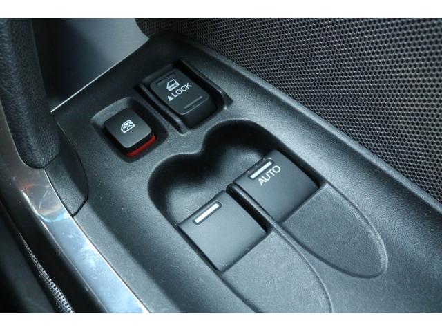 ＣＲ－Ｚ α　スマートキー　キセノンヘッドライト　パドルシフト　純正１６インチアルミホイール　ＨＤＤナビ　フルセグＴＶ　バックカメラ　ＥＴＣ（13枚目）