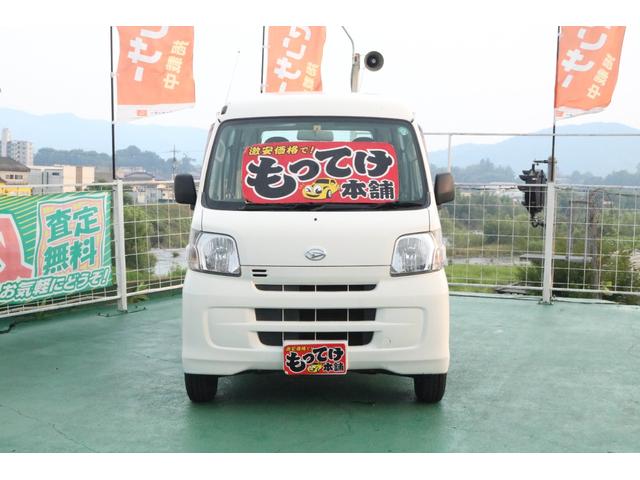 ハイゼットカーゴ 　１年保証　４ＷＤ　両側スライドドア　エアコン　パワーステアリング　集中ドアロック　タイヤ前後グッドイヤー２０２５年製（6枚目）