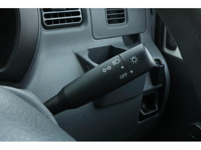 ハイゼットカーゴ 　１年保証　４ＷＤ　両側スライドドア　エアコン　パワーステアリング　集中ドアロック　タイヤ前後グッドイヤー２０２５年製（10枚目）