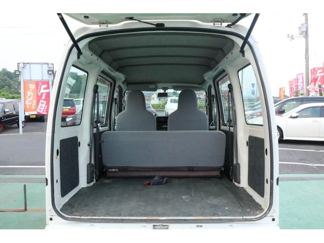 ハイゼットカーゴ 　１年保証　４ＷＤ　両側スライドドア　エアコン　パワーステアリング　集中ドアロック　タイヤ前後グッドイヤー２０２５年製（15枚目）