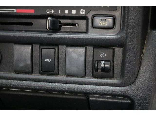 キャリイトラック ＫＣエアコン・パワステ　１年保証　４ＷＤ　３速ＡＴ　エアコン　パワーステアリング　３方開（4枚目）
