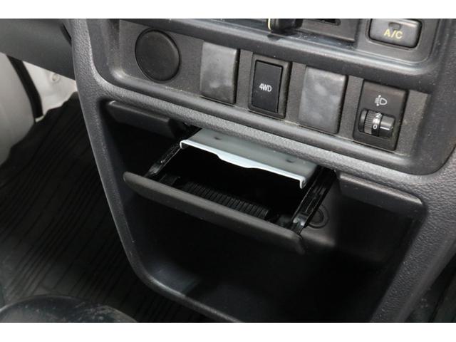 キャリイトラック ＫＣエアコン・パワステ　１年保証　４ＷＤ　３速ＡＴ　エアコン　パワーステアリング　３方開（13枚目）