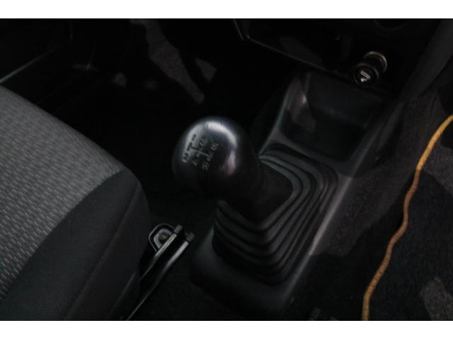 ジムニー ＸＣ　５ＭＴ　４ＷＤ　ターボ　キーレス　純正１６インチアルミホイール　エアコン　パワーウィンドウ　フォグランプ　車検整備付（3枚目）