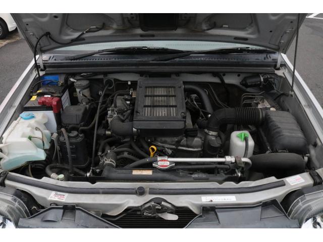 ジムニー ＸＣ　５ＭＴ　４ＷＤ　ターボ　キーレス　純正１６インチアルミホイール　エアコン　パワーウィンドウ　フォグランプ　車検整備付（5枚目）