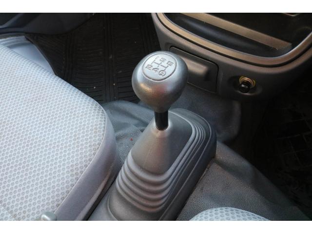 ハイゼットトラック 　４ＷＤ　５ＭＴ　キーレス　エアコン　パワーステアリング　パワーウィンドウ　ＥＴＣ　ＣＤデッキ　３方開　荷台ゴムマット２枚（3枚目）