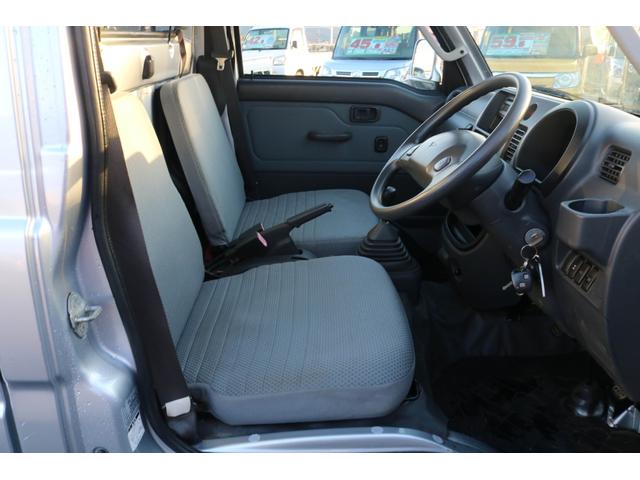 ハイゼットトラック 　４ＷＤ　５ＭＴ　キーレス　エアコン　パワーステアリング　パワーウィンドウ　ＥＴＣ　ＣＤデッキ　３方開　荷台ゴムマット２枚（19枚目）