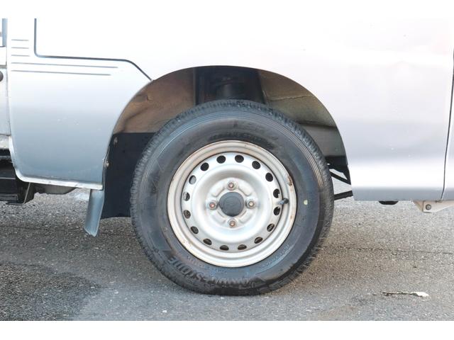 ハイゼットトラック 　４ＷＤ　５ＭＴ　キーレス　エアコン　パワーステアリング　パワーウィンドウ　ＥＴＣ　ＣＤデッキ　３方開　荷台ゴムマット２枚（29枚目）