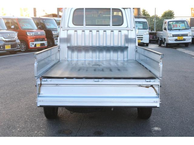 ハイゼットトラック 　４ＷＤ　５ＭＴ　キーレス　エアコン　パワーステアリング　パワーウィンドウ　ＥＴＣ　ＣＤデッキ　３方開　荷台ゴムマット２枚（34枚目）