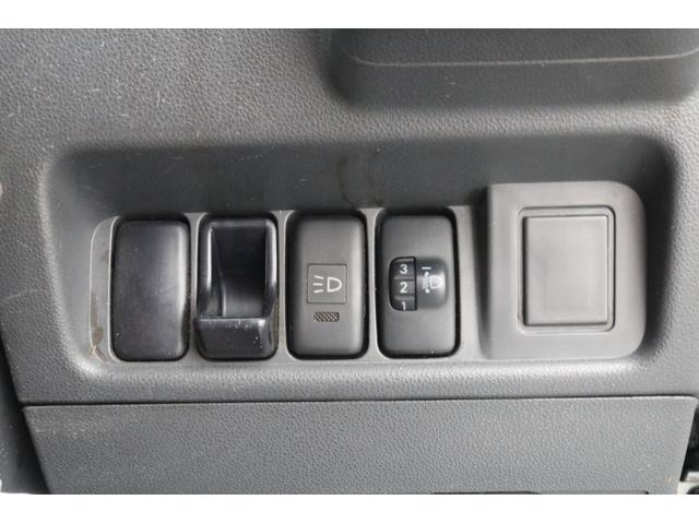 ハイゼットトラック ジャンボ 4WD 5MT エアコン パワステ パワーウィンドウ 荷台ゴムマット(11枚目)