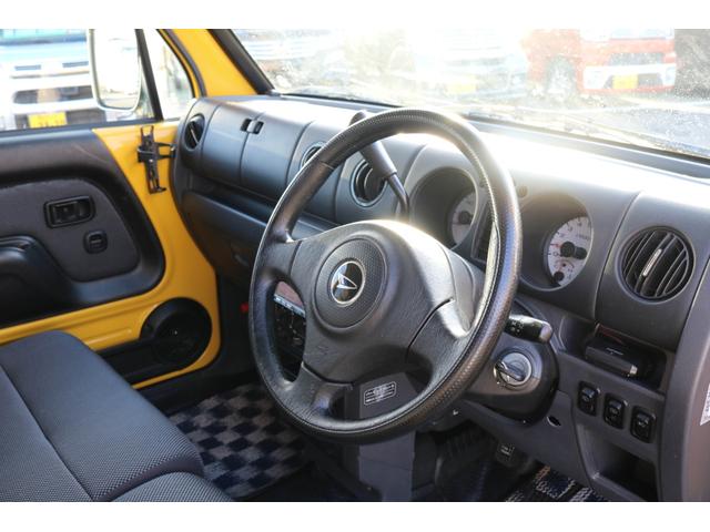 ネイキッド ターボG ターボ 4WD キーレス 社外レーダー ブーストメーター 14インチアルミホイール ETC ドライブレコーダー HDDナビ フルセグTV(2枚目)