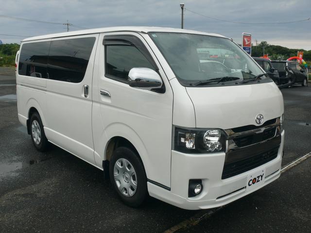 レジアスエースバン ロングスーパーＧＬ　４ＷＤ　ディーゼル　キーフリー　プッシュスタート　ＬＥＤヘッドライト　両側パワスラ　社外ＳＤナビＴＶ　フリップダウンモニター　バックカメラ　デジタルインナーミラー　ベットキット　社外ＦスポイラーＥＴＣ（3枚目）