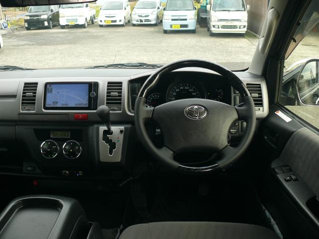 ハイエースバン ロングスーパーＧＬ　３型　ディーゼルターボ　４ＷＤ　キーレス　純正ナビＴＶ　バックカメラ　ブルートゥース対応ナビ　ＨＩＤヘッドライト　プラド純正１７インチＡＷ　ドラレコ　ＥＴＣ　純正後期テール　タイミングベルト交換済（12枚目）