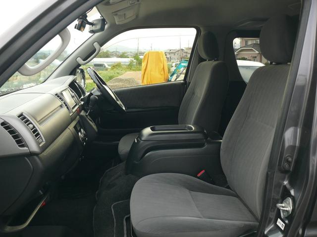 ハイエースバン ロングスーパーＧＬ　３型　ディーゼルターボ　４ＷＤ　キーレス　純正ナビＴＶ　バックカメラ　ブルートゥース対応ナビ　ＨＩＤヘッドライト　プラド純正１７インチＡＷ　ドラレコ　ＥＴＣ　純正後期テール　タイミングベルト交換済（27枚目）