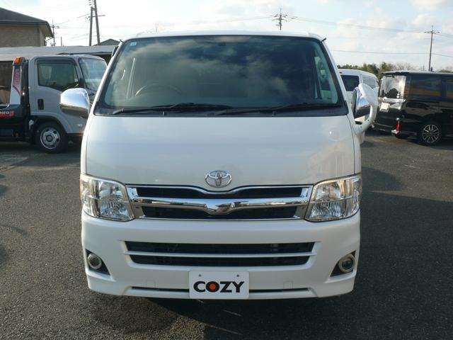 ハイエースバン ロングスーパーＧＬ　３型　ディーゼルターボ　４ＷＤ　キーレス　純正ナビＴＶ　ブルートゥース対応ナビ　ＨＩＤヘッドライト　ローダウン　ＥＴＣ　１００Ｖ電源　社外１７インチＡＷ　ホワイトレタータイヤ（2枚目）