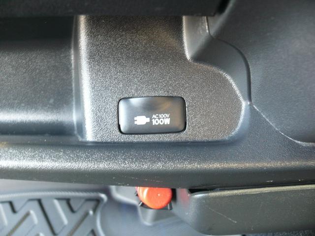 ハイエースバン ロングスーパーＧＬ　３型　ディーゼルターボ　４ＷＤ　キーレス　純正ナビＴＶ　ブルートゥース対応ナビ　ＨＩＤヘッドライト　ローダウン　ＥＴＣ　１００Ｖ電源　社外１７インチＡＷ　ホワイトレタータイヤ（29枚目）