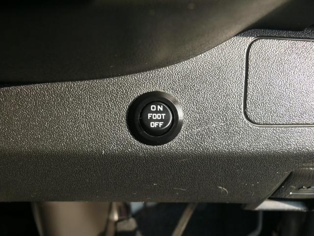 ハイエースバン ロングスーパーＧＬ　３型　ディーゼルターボ　４ＷＤ　キーレス　純正ナビＴＶ　ブルートゥース対応ナビ　ＨＩＤヘッドライト　ローダウン　ＥＴＣ　１００Ｖ電源　社外１７インチＡＷ　ホワイトレタータイヤ（33枚目）