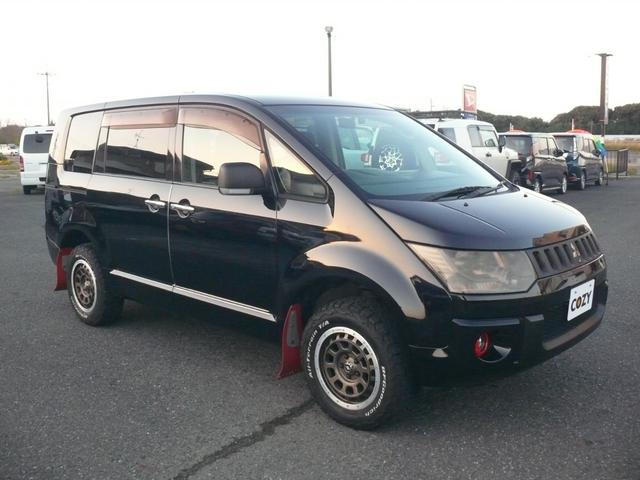 デリカD:5 シャモニー 4WD キーフリー 両側パワースライドドア 社外ナビTV バックカメラ フリップダウンモニター 社外16インチAW ホワイトレタータイヤ マッドフリップ ETC ドラレコ HIDライト(3枚目)