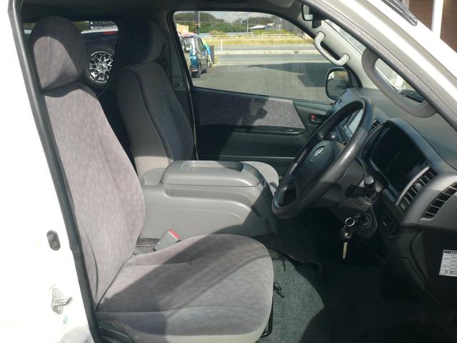 ハイエースバン ロングスーパーGL 4WD ディーゼル キーレス 社外ナビTV バックモニター ローダウン 社外テール 社外16インチAW ドラレコ ETC タイミングベルト交換済(22枚目)