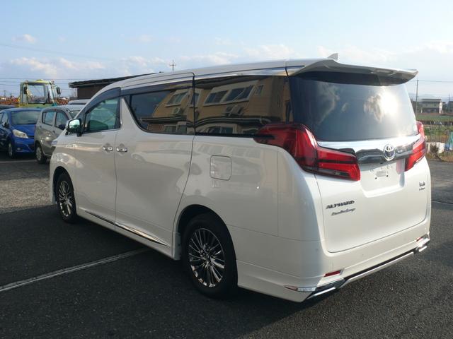 アルファードハイブリッド エグゼクティブラウンジ キーフリー プッシュスタート トヨタセーフティセンス 本革ベージュシート 全方位カメラ 純正ナビTV 後席天井モニター デジタルインナーミラー ドラレコ ETC モデリスタエアロ 両側パワスラ(7枚目)