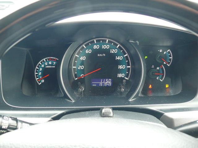 ハイエースワゴン ＧＬ　４ＷＤ　キーレス　ＨＩＤヘッドライト　パワースライドドア　１０人乗　純正ナビＴＶ　バックカメラ　社外１６インチＡＷ　ホワイトレタータイヤ　ＥＴＣ（10枚目）