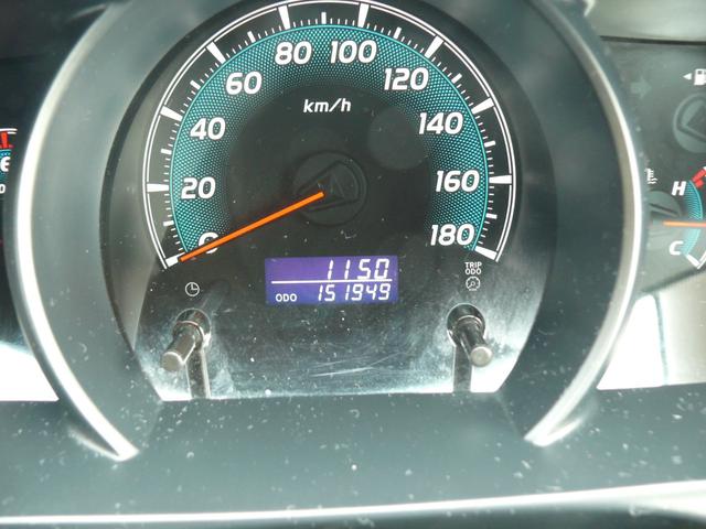 ハイエースワゴン ＧＬ　４ＷＤ　キーレス　ＨＩＤヘッドライト　パワースライドドア　１０人乗　純正ナビＴＶ　バックカメラ　社外１６インチＡＷ　ホワイトレタータイヤ　ＥＴＣ（11枚目）