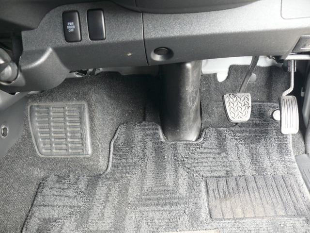 ハイエースワゴン ＧＬ　４ＷＤ　キーレス　ＨＩＤヘッドライト　パワースライドドア　１０人乗　純正ナビＴＶ　バックカメラ　社外１６インチＡＷ　ホワイトレタータイヤ　ＥＴＣ（23枚目）